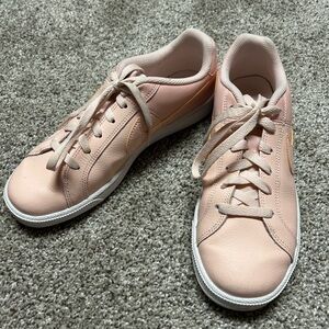 Nike Women's Light Pink Sneakers
